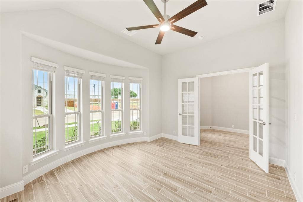 2203 Redding Drive, Mansfield, TX 76084 2203 Redding Drive, Mansfield, TX 76084
