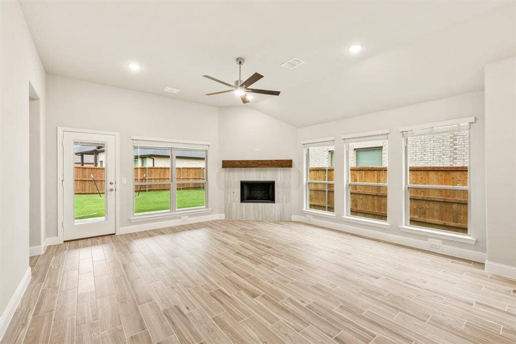 2203 Redding Drive, Mansfield, TX 76084 2203 Redding Drive, Mansfield, TX 76084