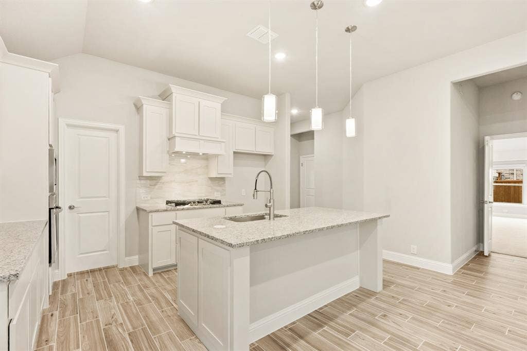 2203 Redding Drive, Mansfield, TX 76084 2203 Redding Drive, Mansfield, TX 76084