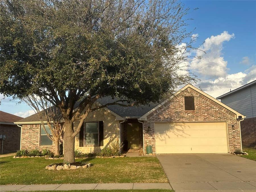 Property photo for 222 Windmill Drive, Justin, TX