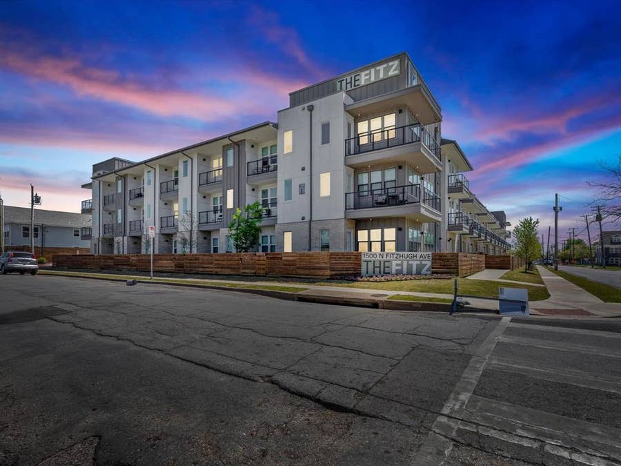 Property photo for 1500 N Fitzhugh Avenue, Dallas, TX