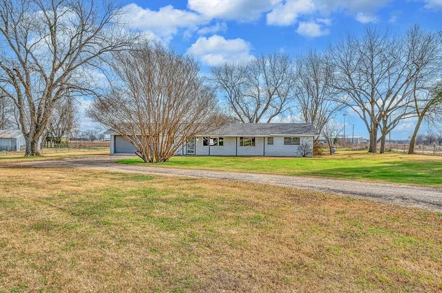 Property photo for 201 Old Steinbeck Road, Waco, TX