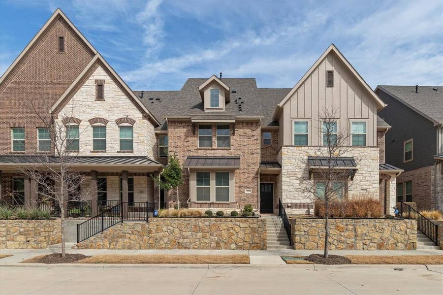 Property photo for 7829 Bayside Drive, Rowlett, TX