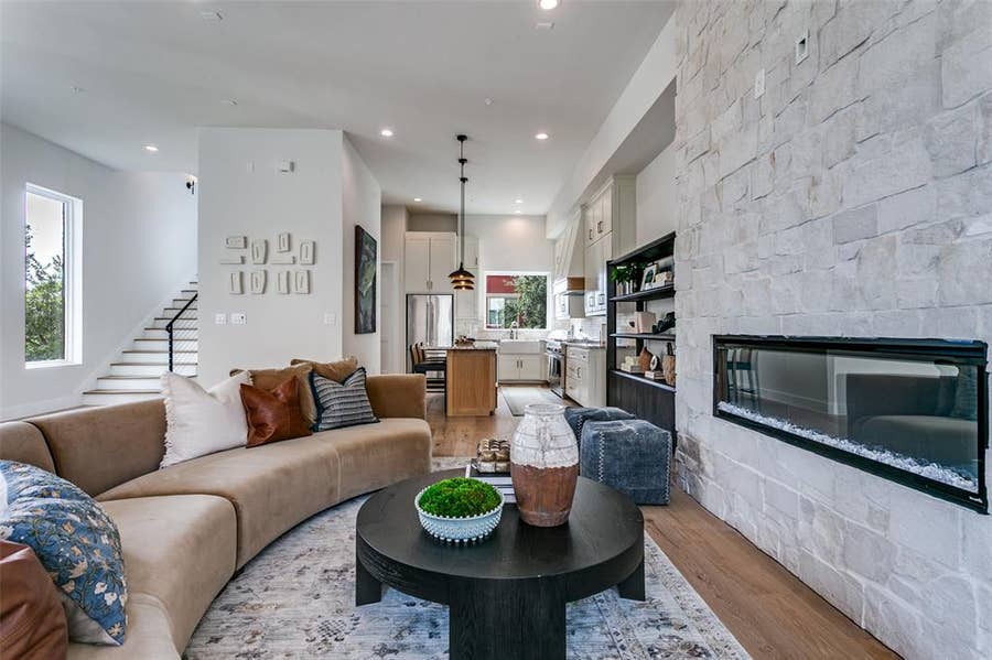 Property photo for 250 E Dallas Road, #121, Grapevine, TX