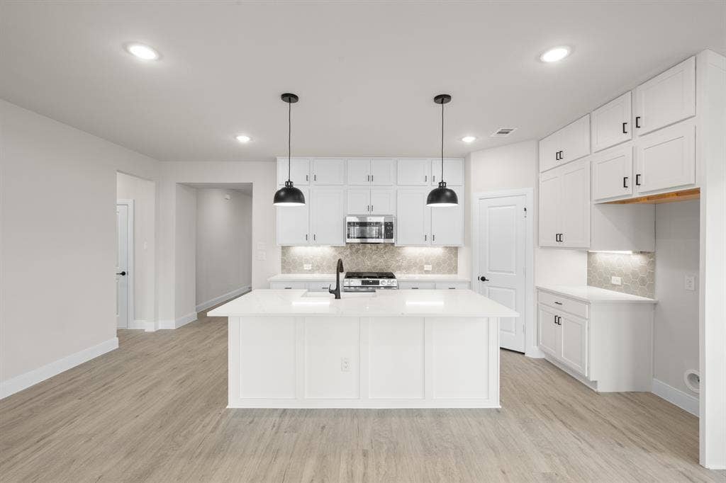 1124 Abigail Way, Midlothian, TX 76065 1124 Abigail- Kitchen-2