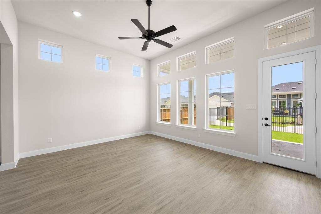 1124 Abigail Way, Midlothian, TX 76065 1124 Abigail- Living-1