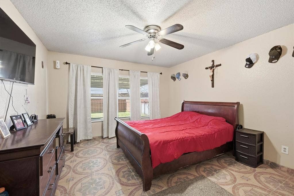 919 Brae Loch Drive, Dallas, TX 75217 919 Brae Loch Drive, Dallas, TX 75217