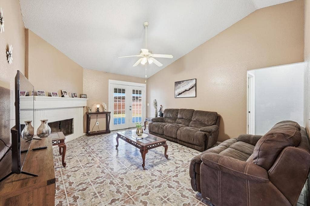 919 Brae Loch Drive, Dallas, TX 75217 919 Brae Loch Drive, Dallas, TX 75217