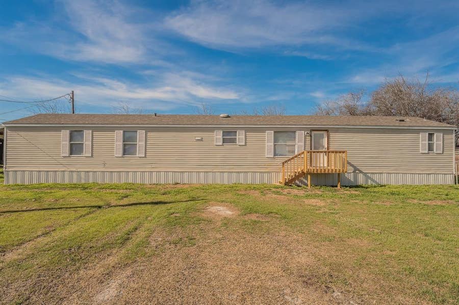 Property photo for 912 Skylark Drive, Granbury, TX