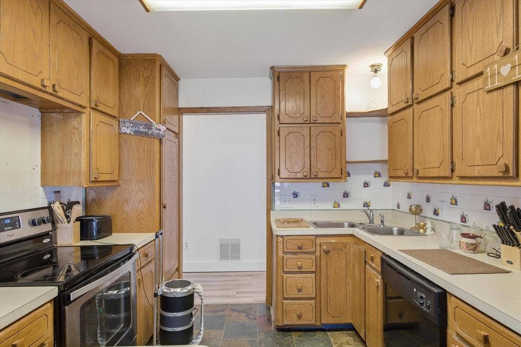 8844 State Highway 19 N, Athens, TX 75752 8844 State Highway 19 N, Athens, TX 75752