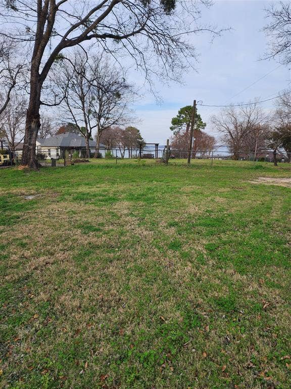 Property photo for TBD Henderson Harbor Circle, Payne Springs, TX