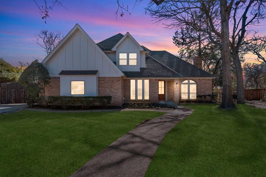 Property photo for 4706 El Brevo Court, Arlington, TX