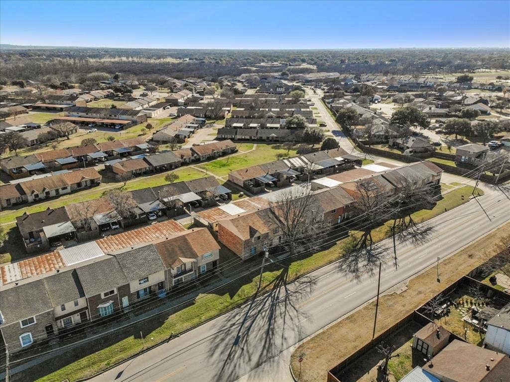 74 E Mountain Creek Court, #2, Grand Prairie, TX 75052 Easy access to highways