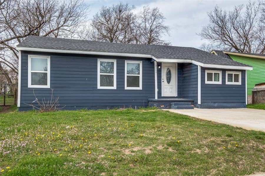Property photo for 3111 Arizona Avenue, Dallas, TX
