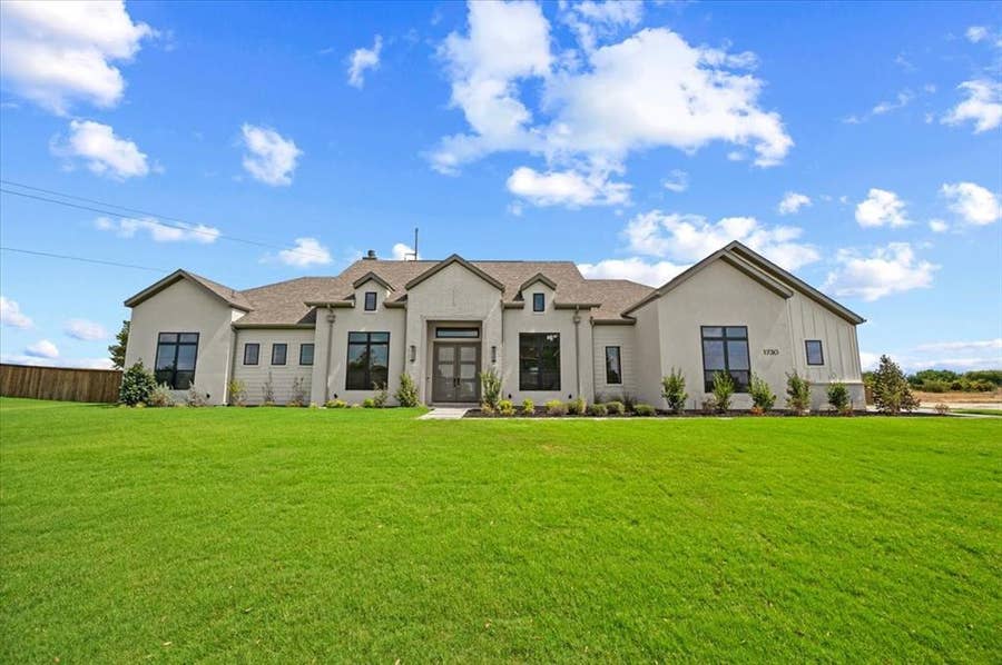 Property photo for 1730 Carroll Moran Trail, Midlothian, TX