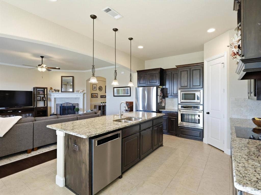 1114 Texanna Trail, Midlothian, TX 76065 1114 Texanna Trail, Midlothian, TX 76065