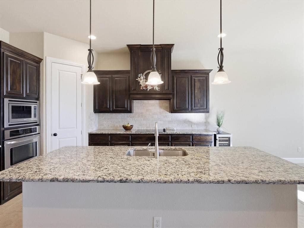 1114 Texanna Trail, Midlothian, TX 76065 1114 Texanna Trail, Midlothian, TX 76065