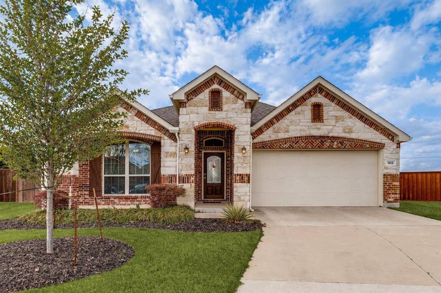 Property photo for 1913 Elite Road, McKinney, TX