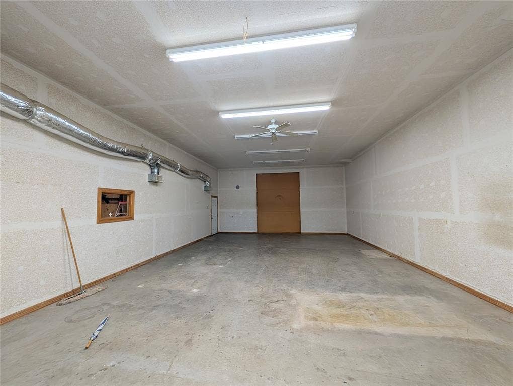 365 Val Verde Road, McGregor, TX 76657 365 Val Verde Road, McGregor, TX 76657