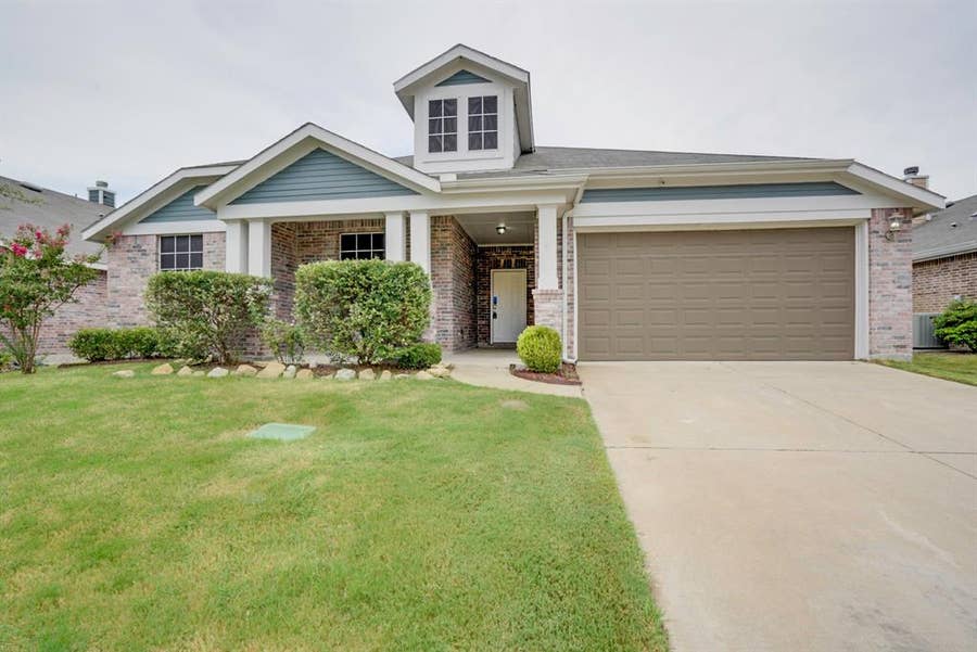 Property photo for 2006 Enchanted Rock Drive, Forney, TX