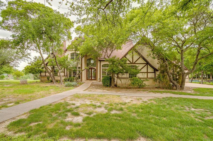 Property photo for 163 Oakcrest Hills Drive, Aledo, TX