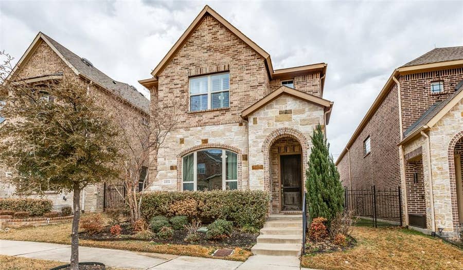 Property photo for 6816 Prompton Bend, Irving, TX