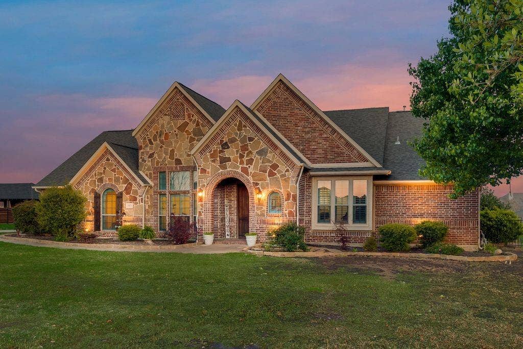 18176 Langford Lane, Talty, TX 75126 18176 Langford Lane, Talty, TX 75126