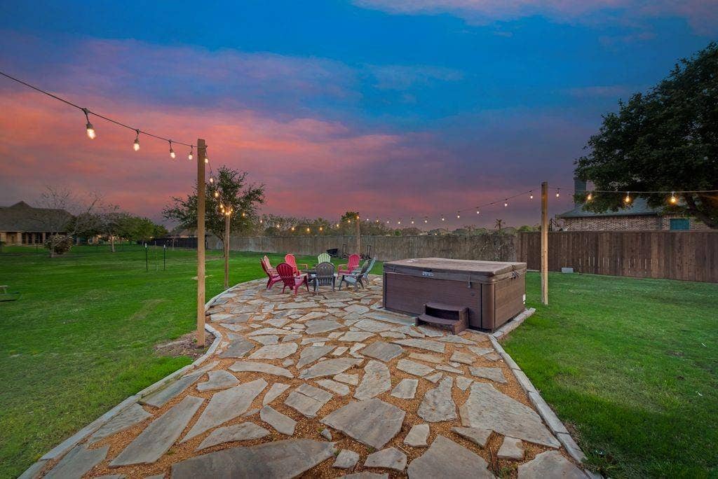 18176 Langford Lane, Talty, TX 75126 18176 Langford Lane, Talty, TX 75126