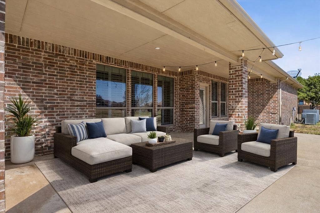 18176 Langford Lane, Talty, TX 75126 Virtually staged