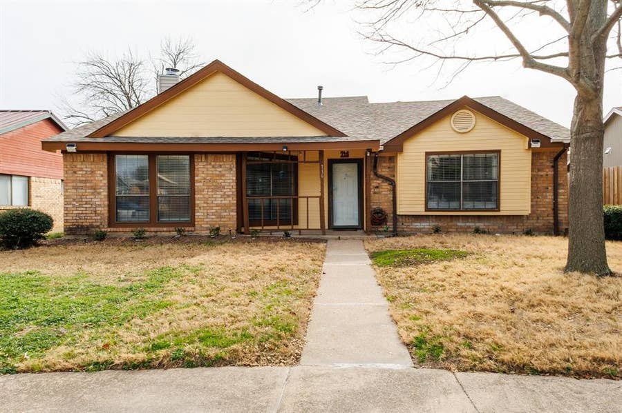 Property photo for 716 Fieldwood Drive, Mesquite, TX
