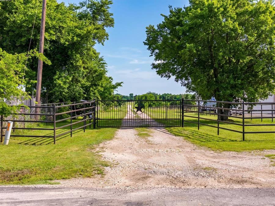 Property photo for 19754 County Road 818, Farmersville, TX