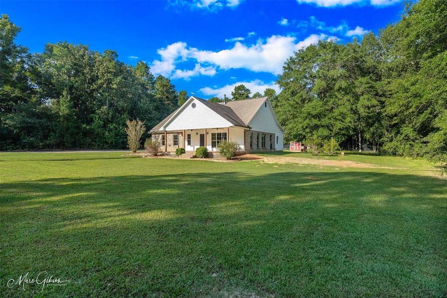 Property photo for 550 Linton Bellevue Road, Benton, LA