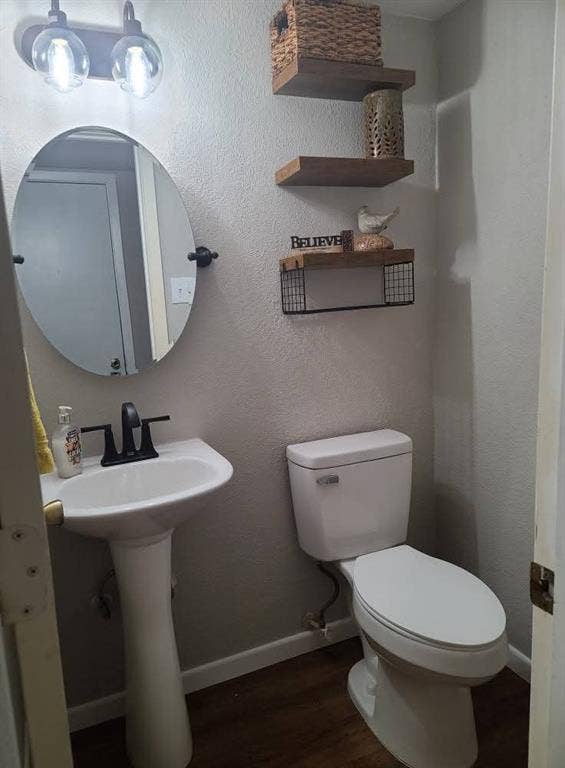 15314 Fm 3062, Malakoff, TX 75148 Remodeled half bath