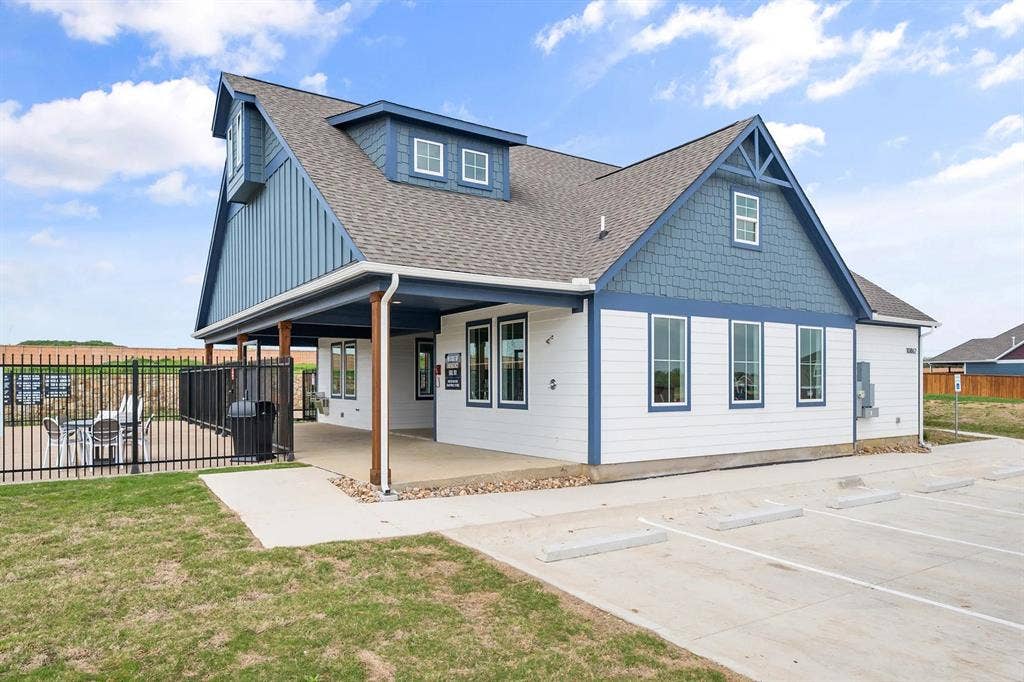 3514 Randall Terrace, Grand Prairie, TX 76065 Clubhouse