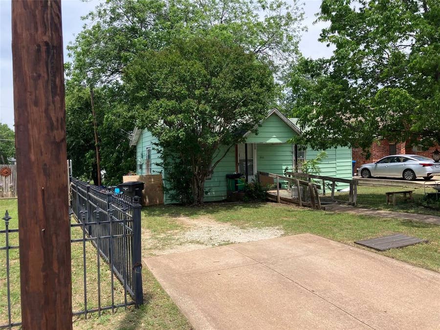 Property photo for 5930 Bonnell Avenue, Fort Worth, TX