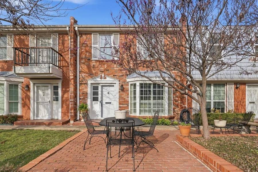 Property photo for 1109 Roaring Springs Road, #1109, Fort Worth, TX