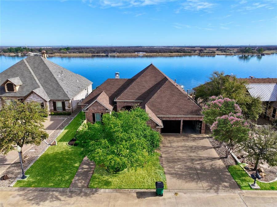 Property photo for 4204 Bluff View Drive, Granbury, TX