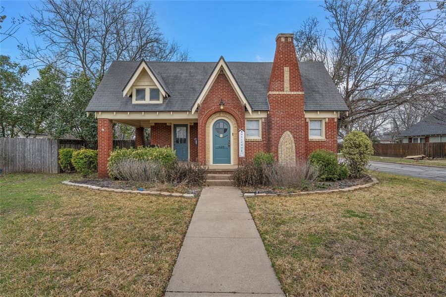 Property photo for 628 N 33rd Street, Waco, TX