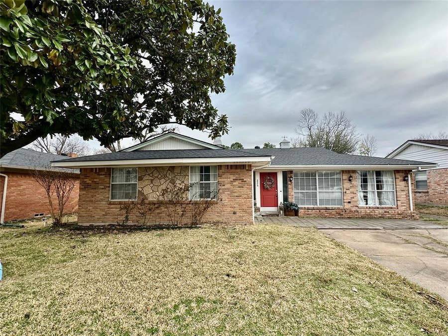 Property photo for 3920 Savannah Drive, Garland, TX