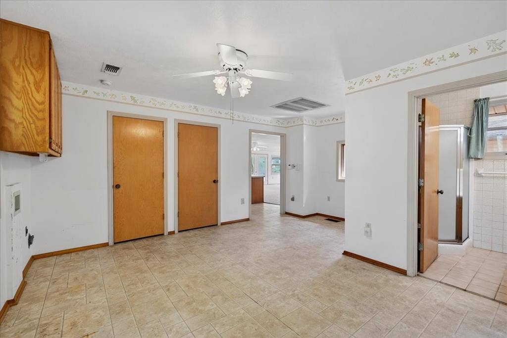 102 Summerall Drive, Mabank, TX 75156 Utility room with extra full bath
