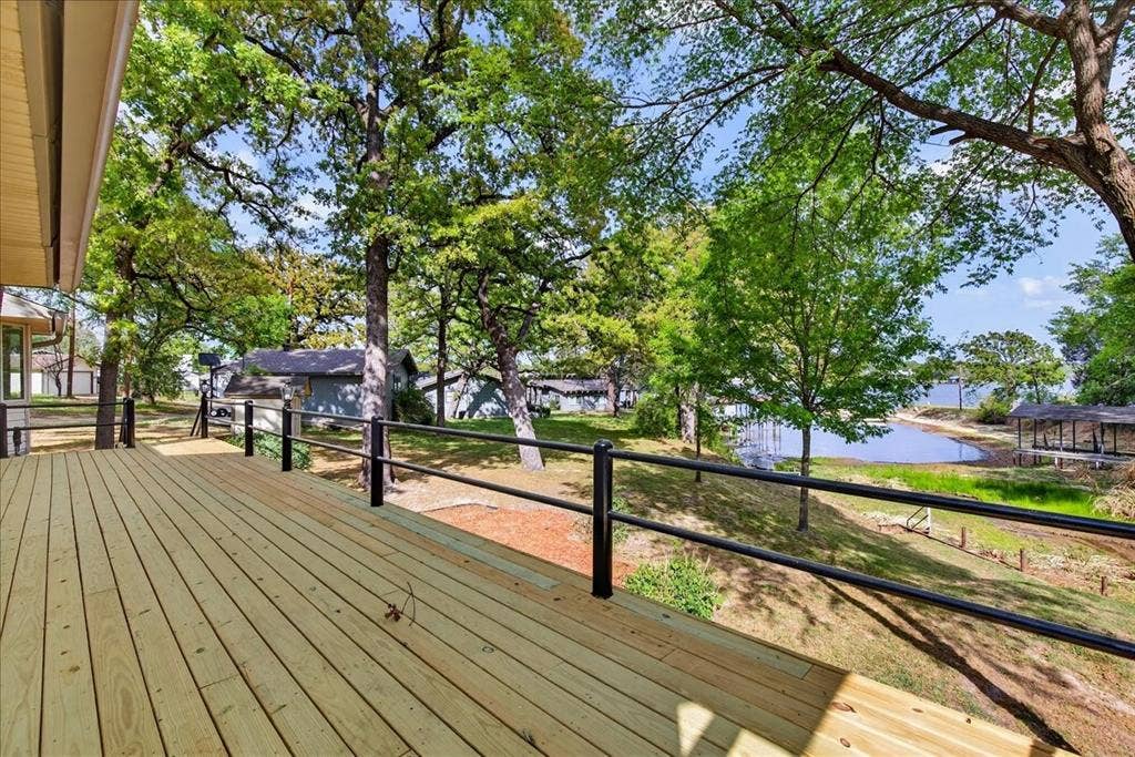 102 Summerall Drive, Mabank, TX 75156 102 Summerall Drive, Mabank, TX 75156