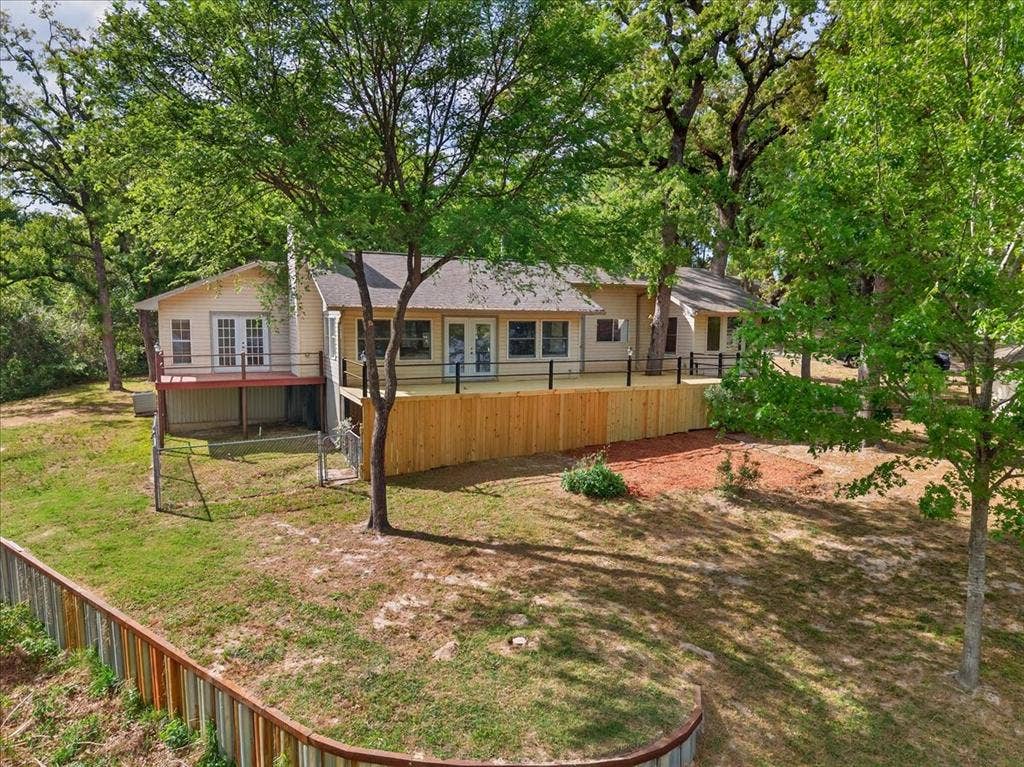 102 Summerall Drive, Mabank, TX 75156 102 Summerall Drive, Mabank, TX 75156