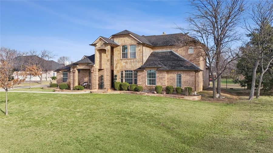 Property photo for 3541 Pinnacle Bay Point, Little Elm, TX
