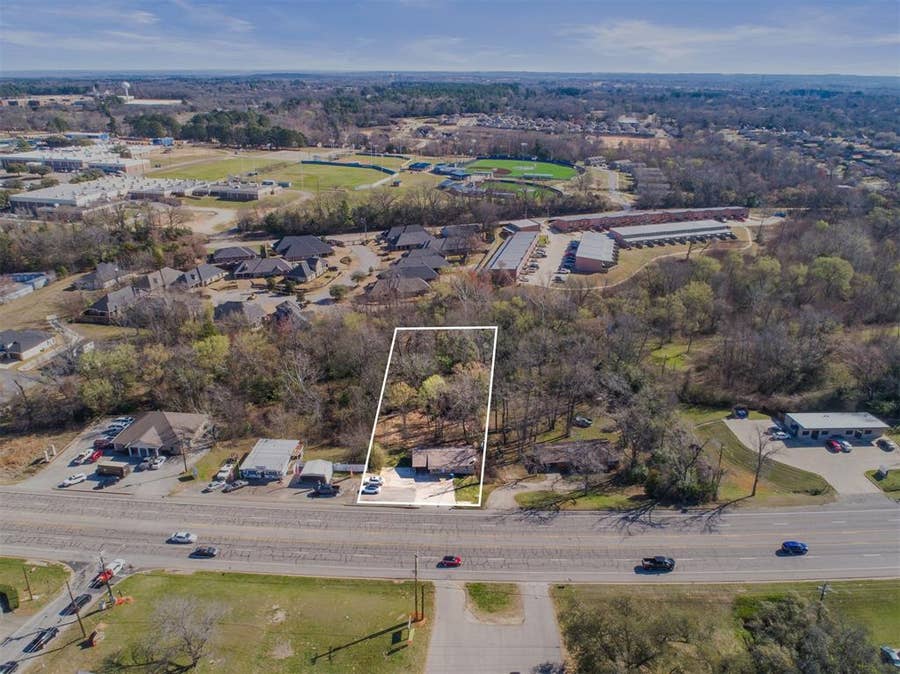 Property photo for 1206 S Main, Lindale, TX