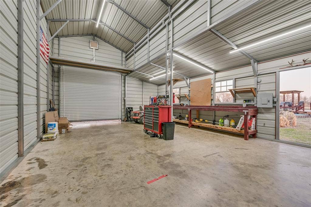 13550 County Road 2919, Eustace, TX 75124 20x30 Shop