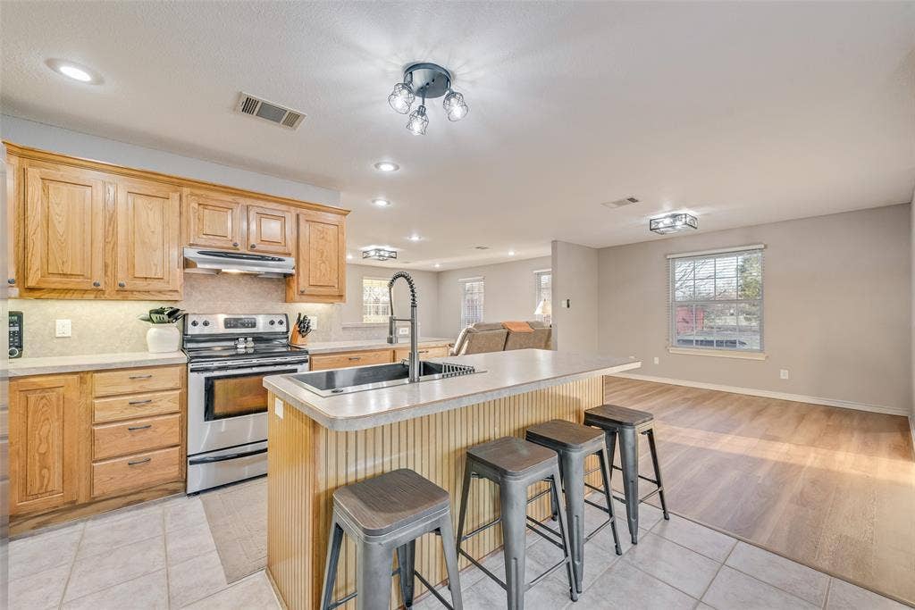 13550 County Road 2919, Eustace, TX 75124 Large Kitchen area