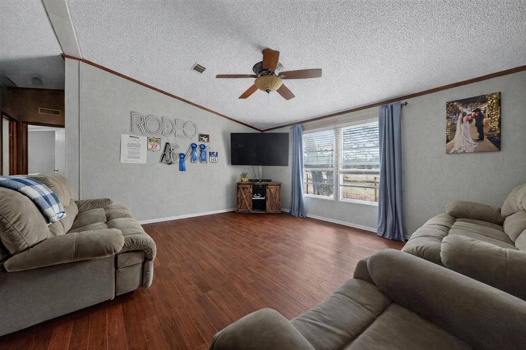 743 VZ County Road 4222, Athens, TX 75752 743 VZ County Road 4222, Athens, TX 75752