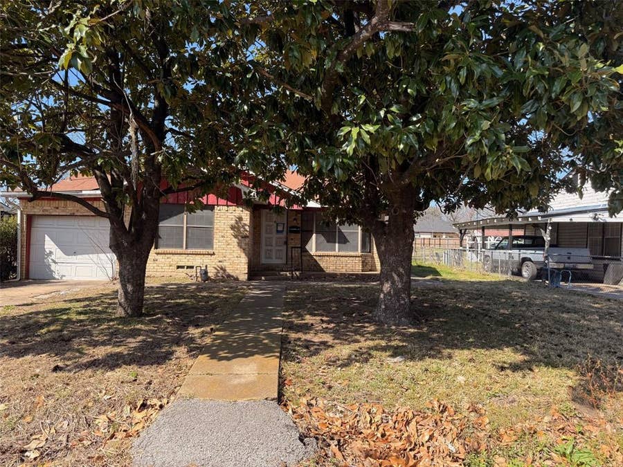 Property photo for 714 S Medora Street, Terrell, TX