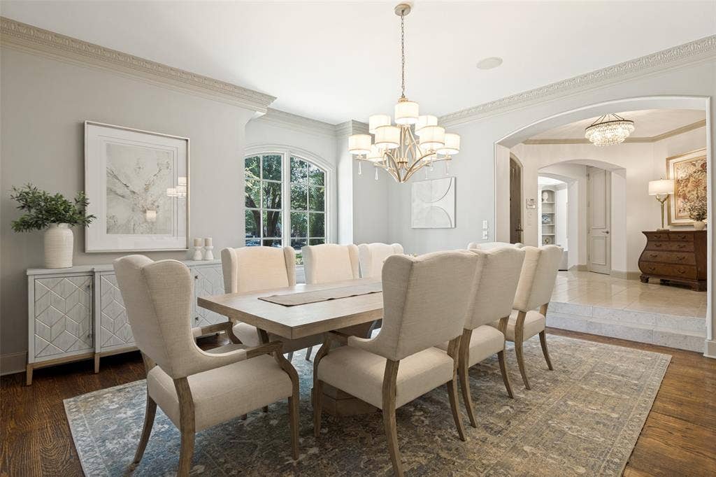 6615 Meadow Road, Dallas, TX 75230 Whether intimate dinner parties or large holiday celebrations, this dining room with two, adjacent butler pantries and nearby bar, is updated and ready for the next event.