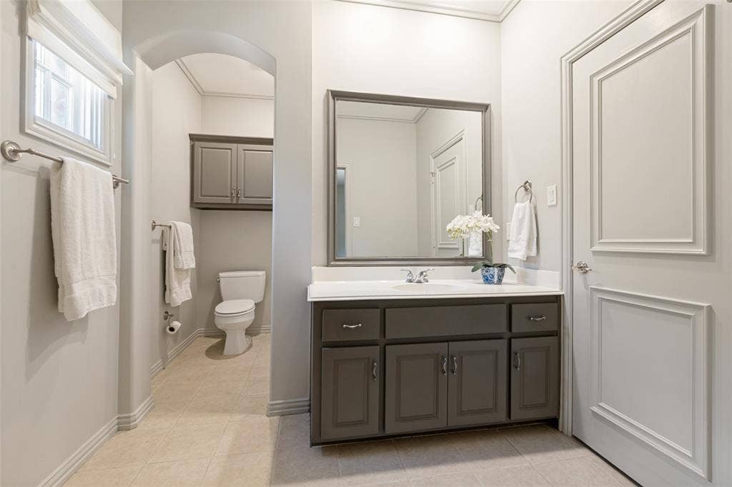 6615 Meadow Road, Dallas, TX 75230 Each en-suite bathroom has been updated with neutral paint, updated fixtures and has an unexpectedly large walk-in closet.